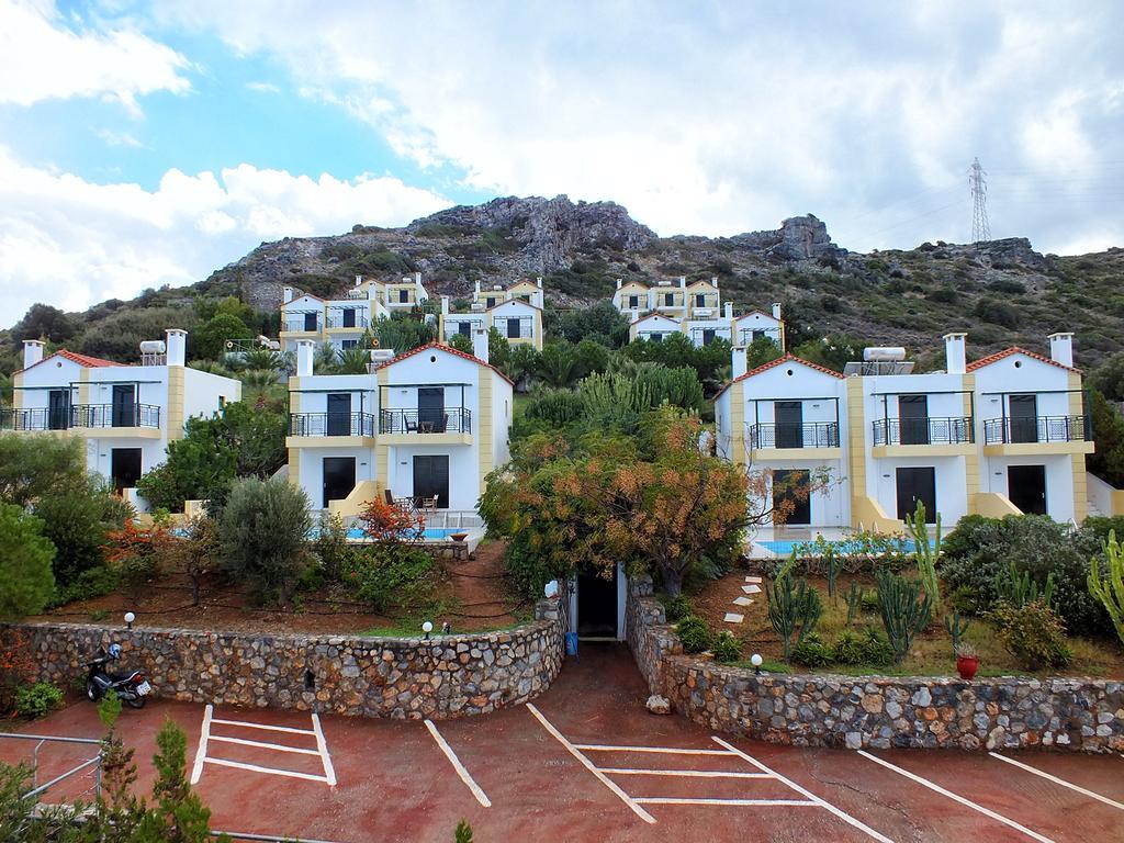 Golden Villas - Hotel Apartments & Villas 헐소니소스 외부 사진