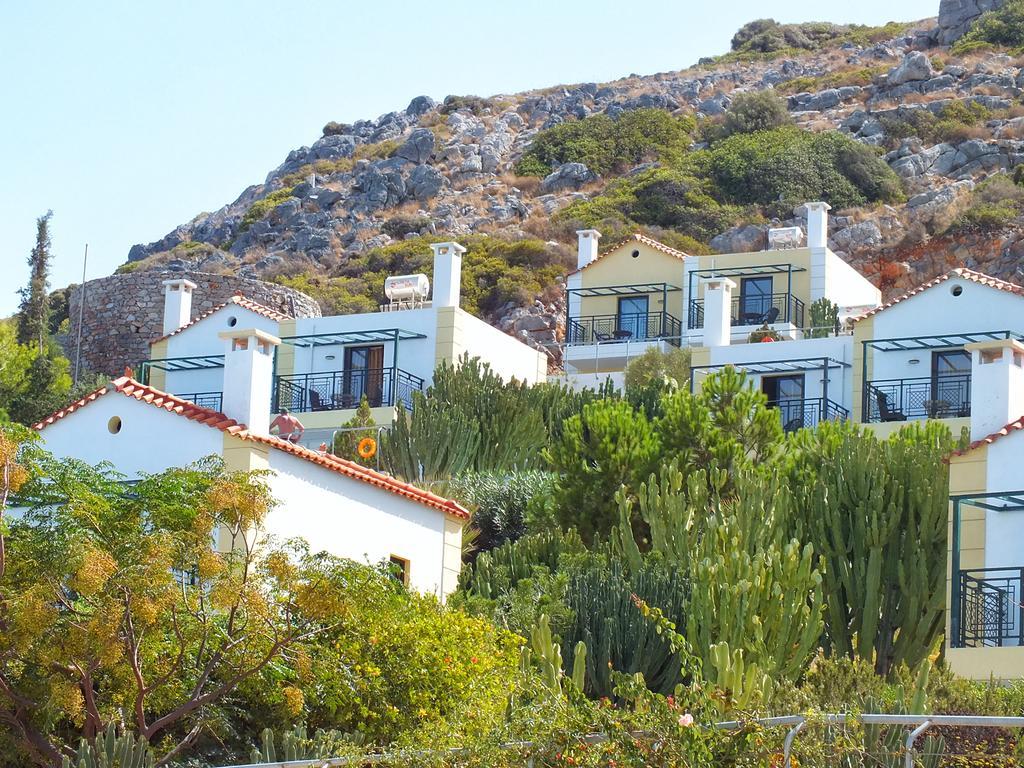Golden Villas - Hotel Apartments & Villas 헐소니소스 외부 사진