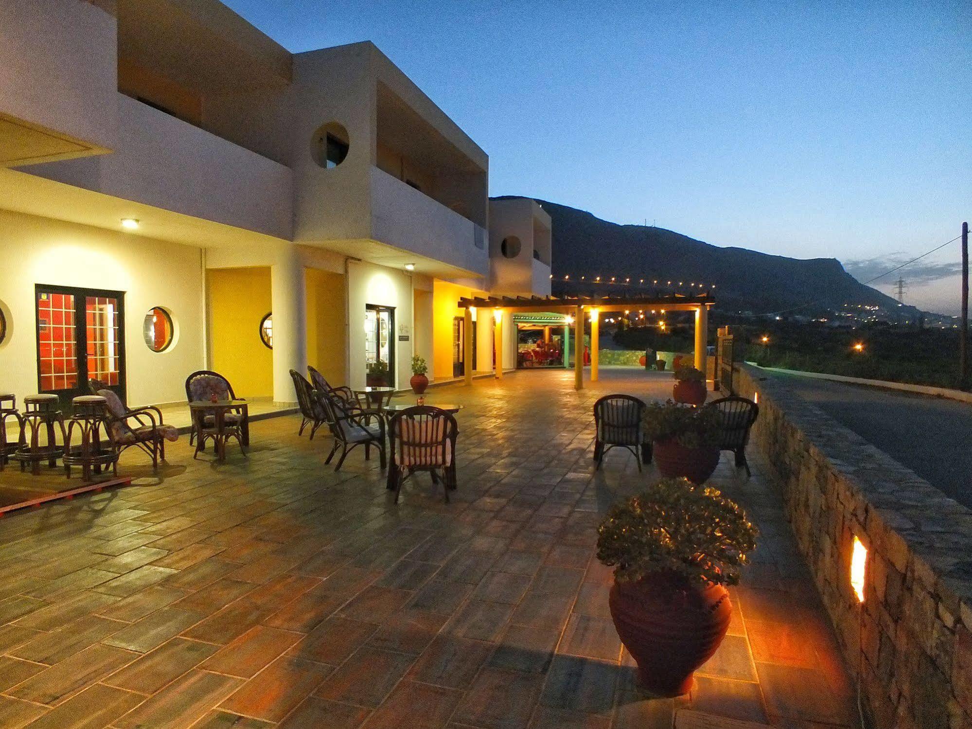 Golden Villas - Hotel Apartments & Villas 헐소니소스 외부 사진