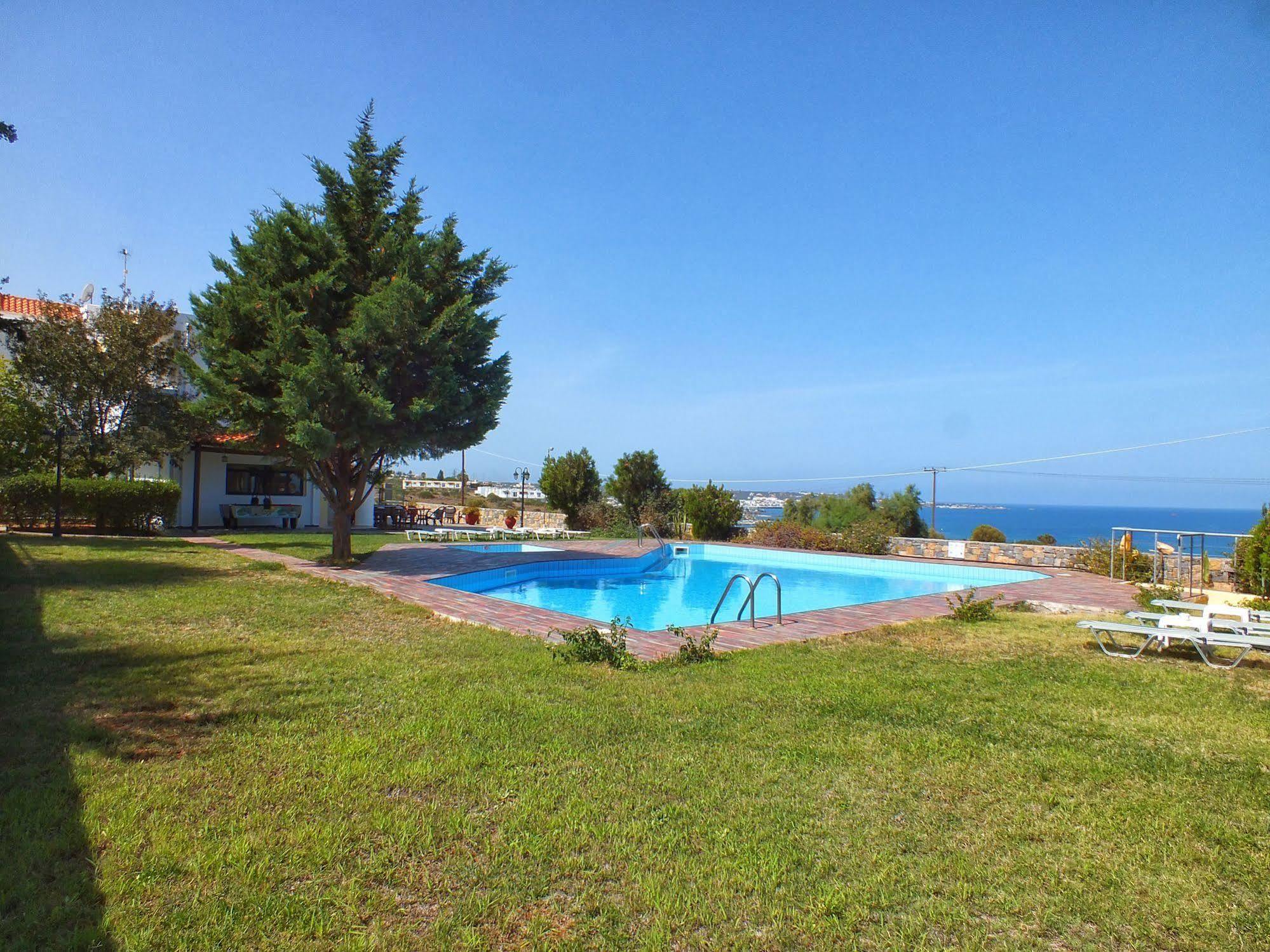 Golden Villas - Hotel Apartments & Villas 헐소니소스 외부 사진